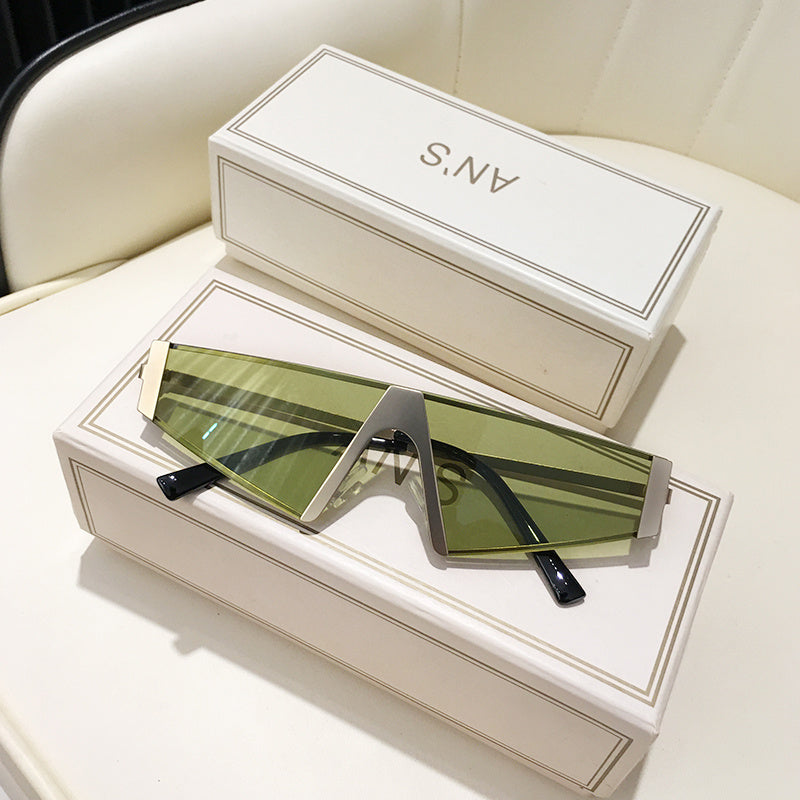 Super Cool Triangle Sunglasses Men And Women
